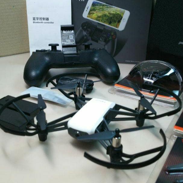 ドローン DJI Tello 送信機セット & 専用ケース・付属品付き ラジコン
