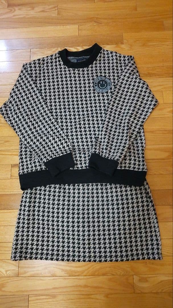 キスオンザグリーン　ニットセットアップ　サイズ3 キスオンザグリーン ニットセットアップ サイズ3 公式サイト】KISS ON