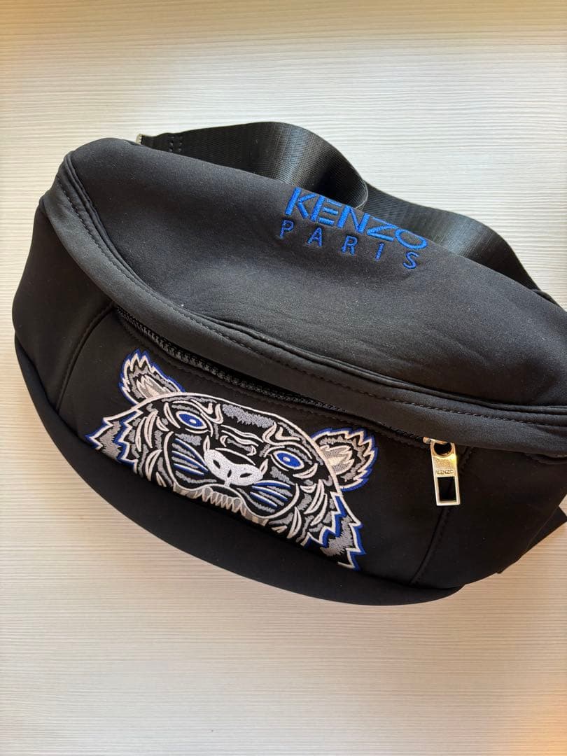 KENZO ウエストポーチ ボディーバッグ 立体刺繍虎柄
