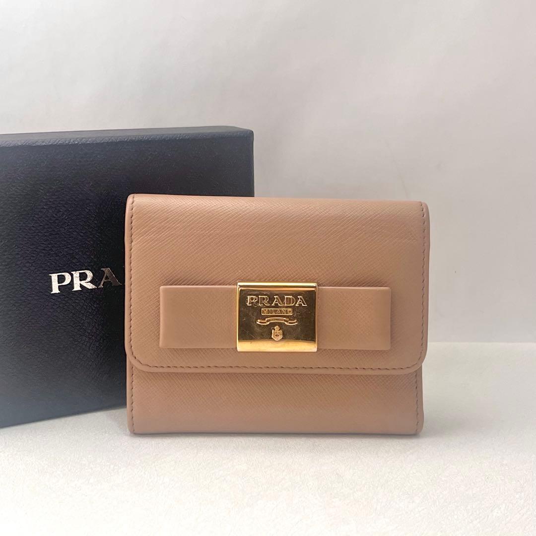 PRADA サフィアーノ リボン 三つ折り財布 ゴールド金具 0129-③ - メルカリ