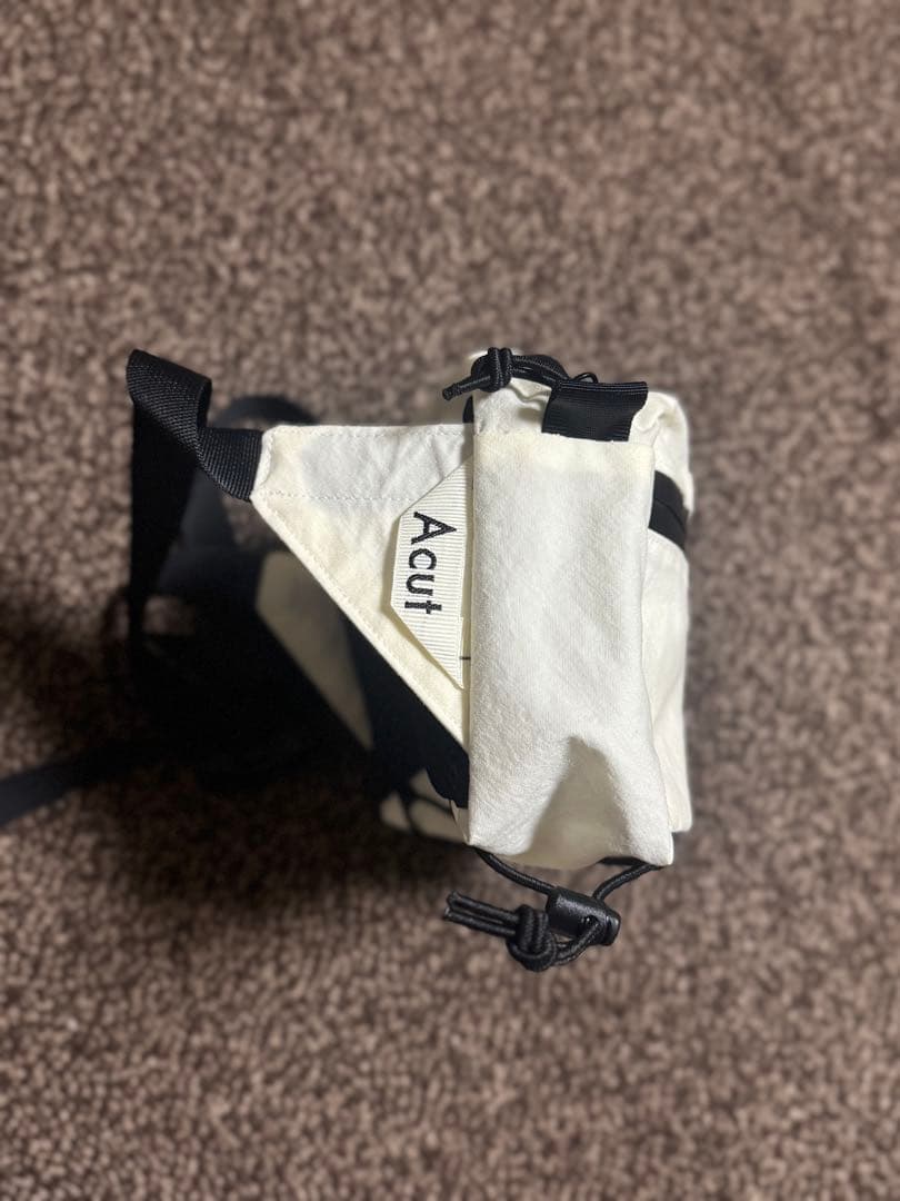 ACUT ファニーポーチ白 ホワイト - バッグ人気