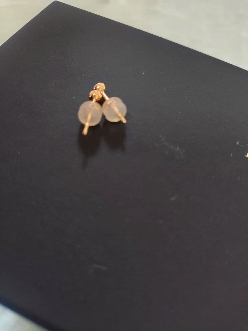 ヒロタカ 両耳 K18 CASCADE ダイヤモンド ピアス 18K 0.07 - メルカリ