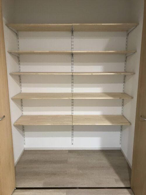 ラック 棚板 ブラケット350 アーネストワン対応 - メルカリ