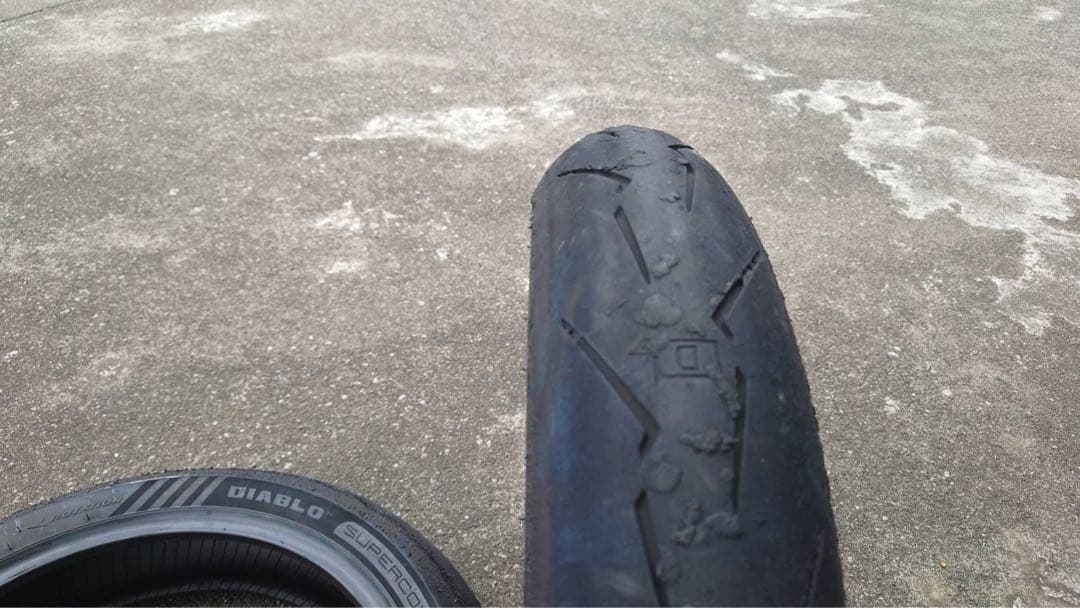 ピレリスーパーコルサV4 前後250 400 NSR TZR Γ CBRVFR - メルカリ