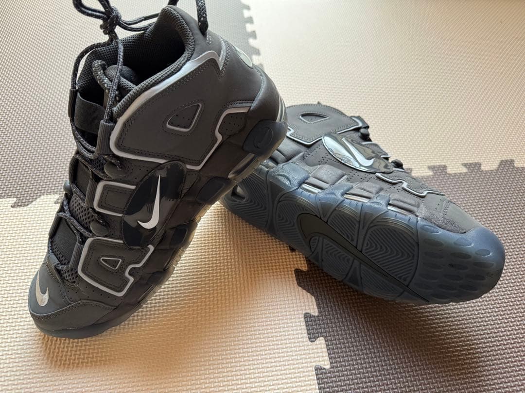 エア モア アップテンポ '96 アイアングレー/スモークグレー/アンスラ