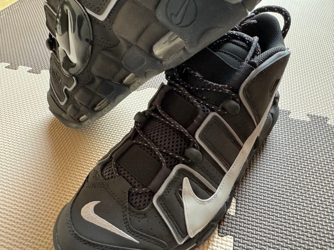 エア モア アップテンポ '96 アイアングレー/スモークグレー/アンスラ