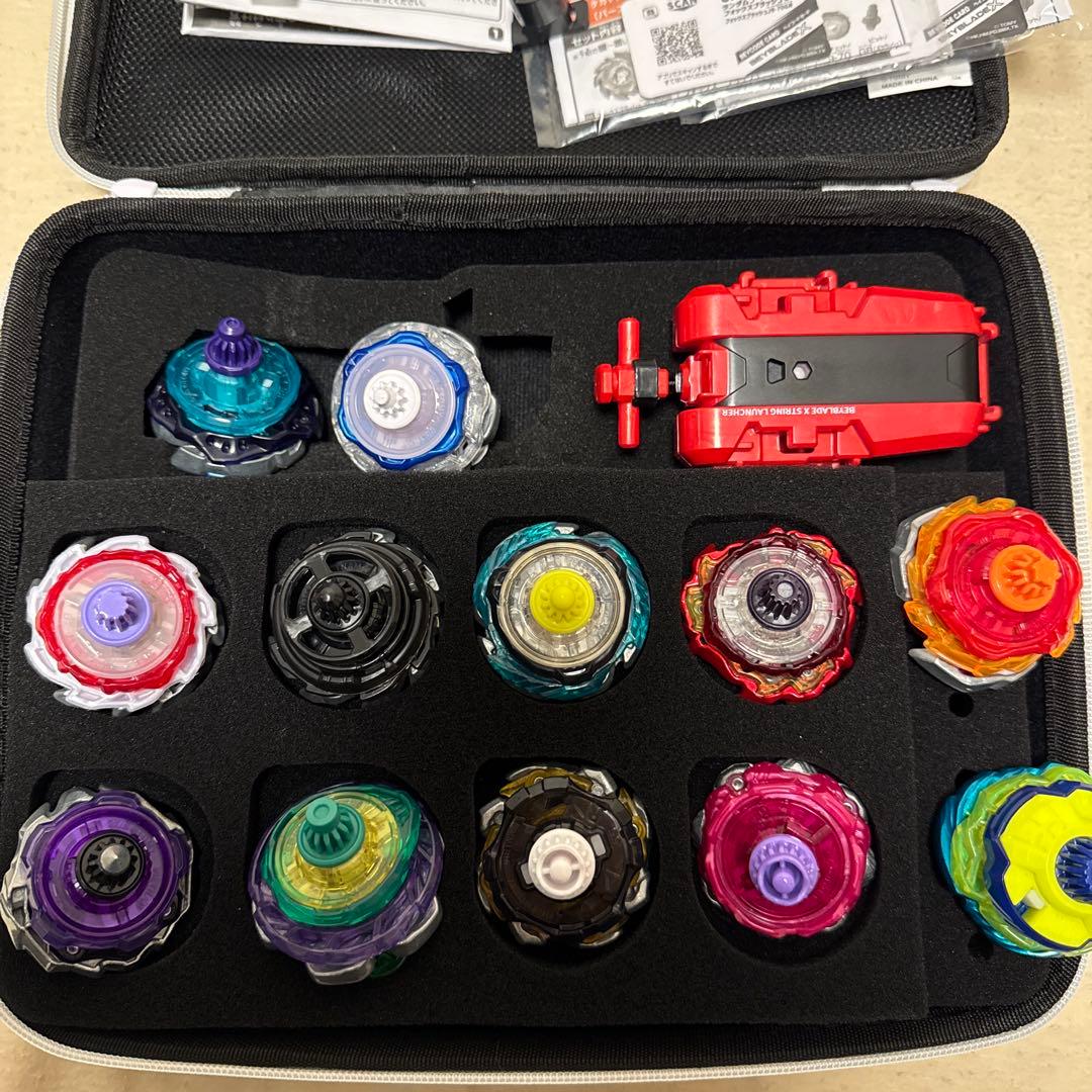 ほぼ新品 ベーブレードx 12個 まとめ売り ベイバトルパス•ケース付き