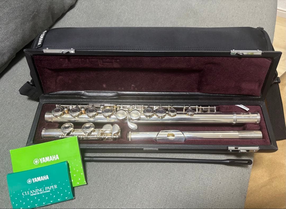 YAMAHA フルート本体 銀メッキ クリーニングペーパー付き YAMAHA フルート本体 銀メッキ クリーニングペーパー付き