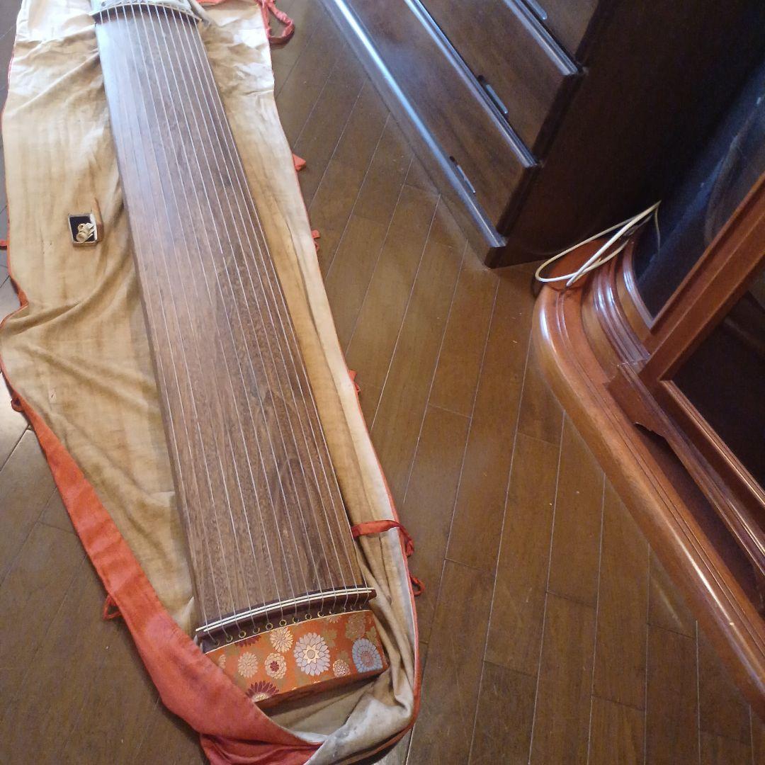 琴 13弦 花柄装飾【上質】素敵な品物 琴 13弦 花柄装飾【上質】素敵な品物