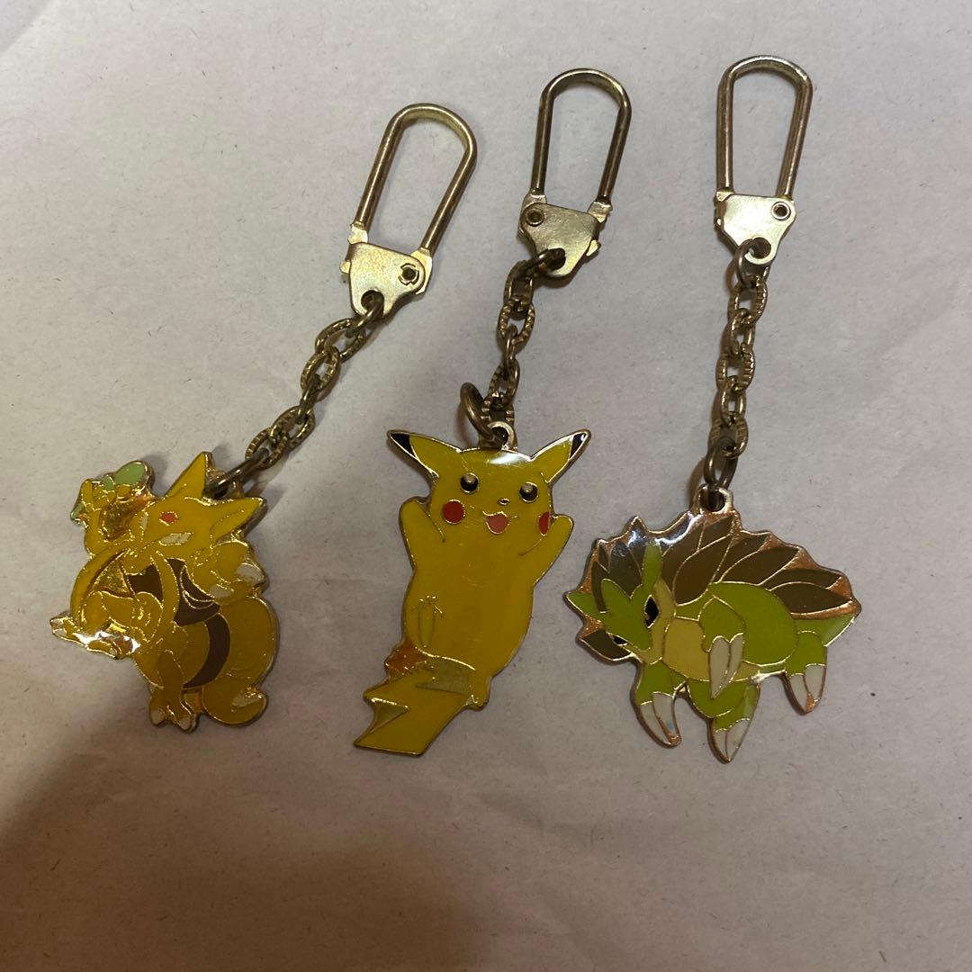 ポケモングッズ9点まとめ売り 初期フィギュア 貯金箱 ピカチュウ 当時