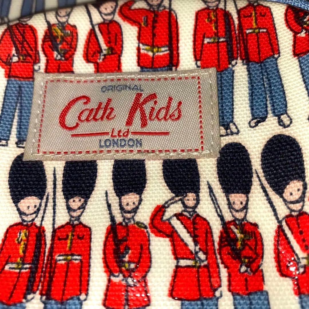 CATH KIDSTON キャスキッドソンロンドン衛兵兵隊柄リュック - メルカリ