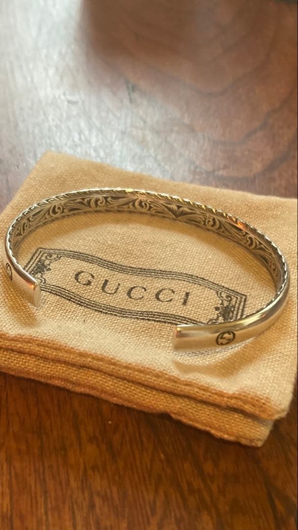 みー　GUCCI グッチ　バングル　ブレスレット GUCCI（グッチ） 並行輸入品 ブレスレット バングル GUCCI 19cm