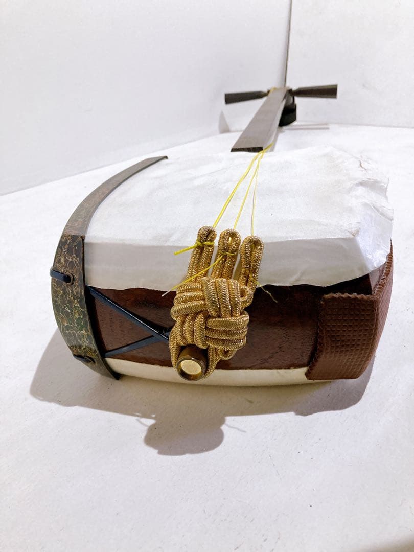 【ジャンク扱い】三味線本体 皮破れあり