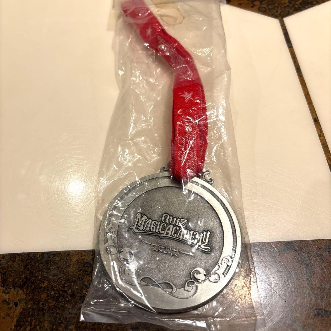 クイズ マジック アカデミー メダル コナミ - メルカリ