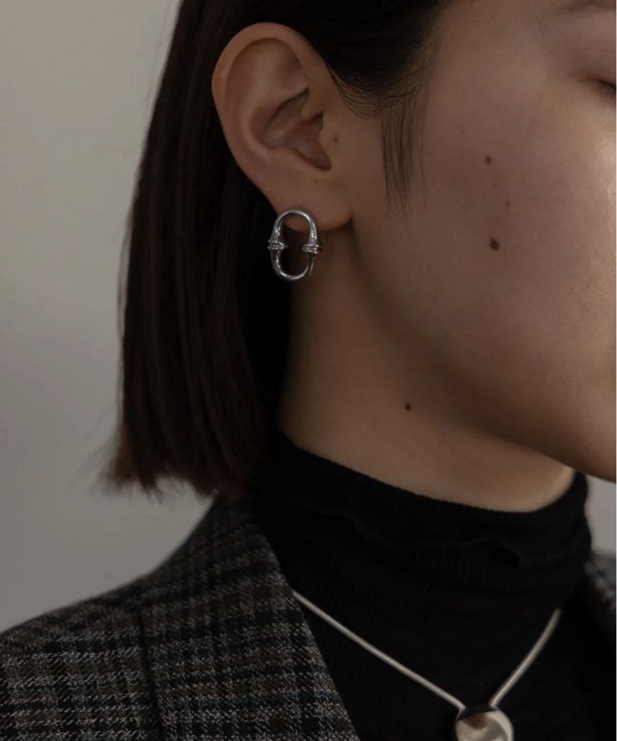 here’s SPINAL SINGLE PIERCE 片耳 here's SPINAL SINGLE PIERCE SPINAL SINGLE PIERCE – h'eres