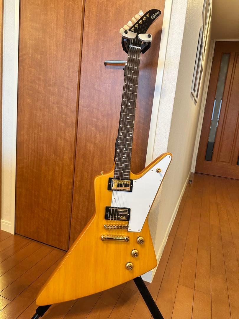 ギター Epiphone 1958KorinaExplorer AgedNatural Epiphone Korina Explorer Aged Natural エレキギター エピフォン 【未