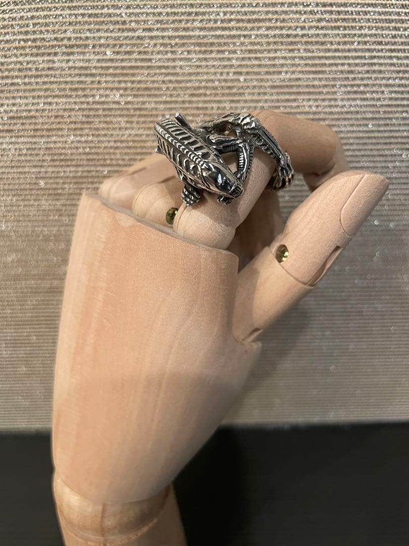 クレイジーピッグ エイリアンリング