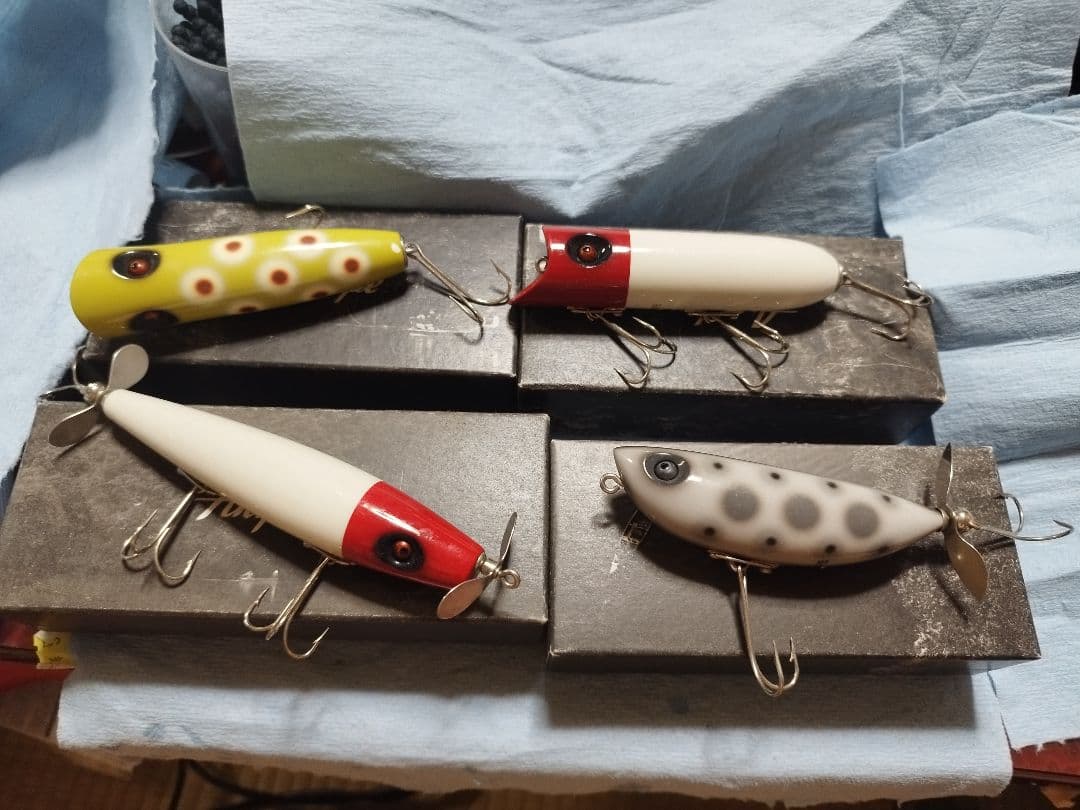 エニードープ　ルアーセット Amazon | ルアー セット 釣具セット275個セット ソフトルアー・ハード