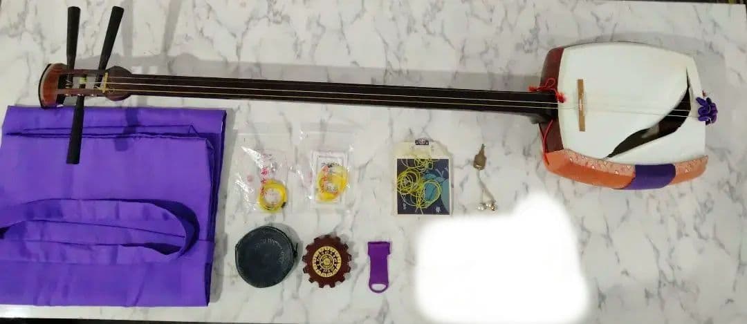 弦楽器 三味線 ハードケース付 調子笛、弦など付属（S1-2）