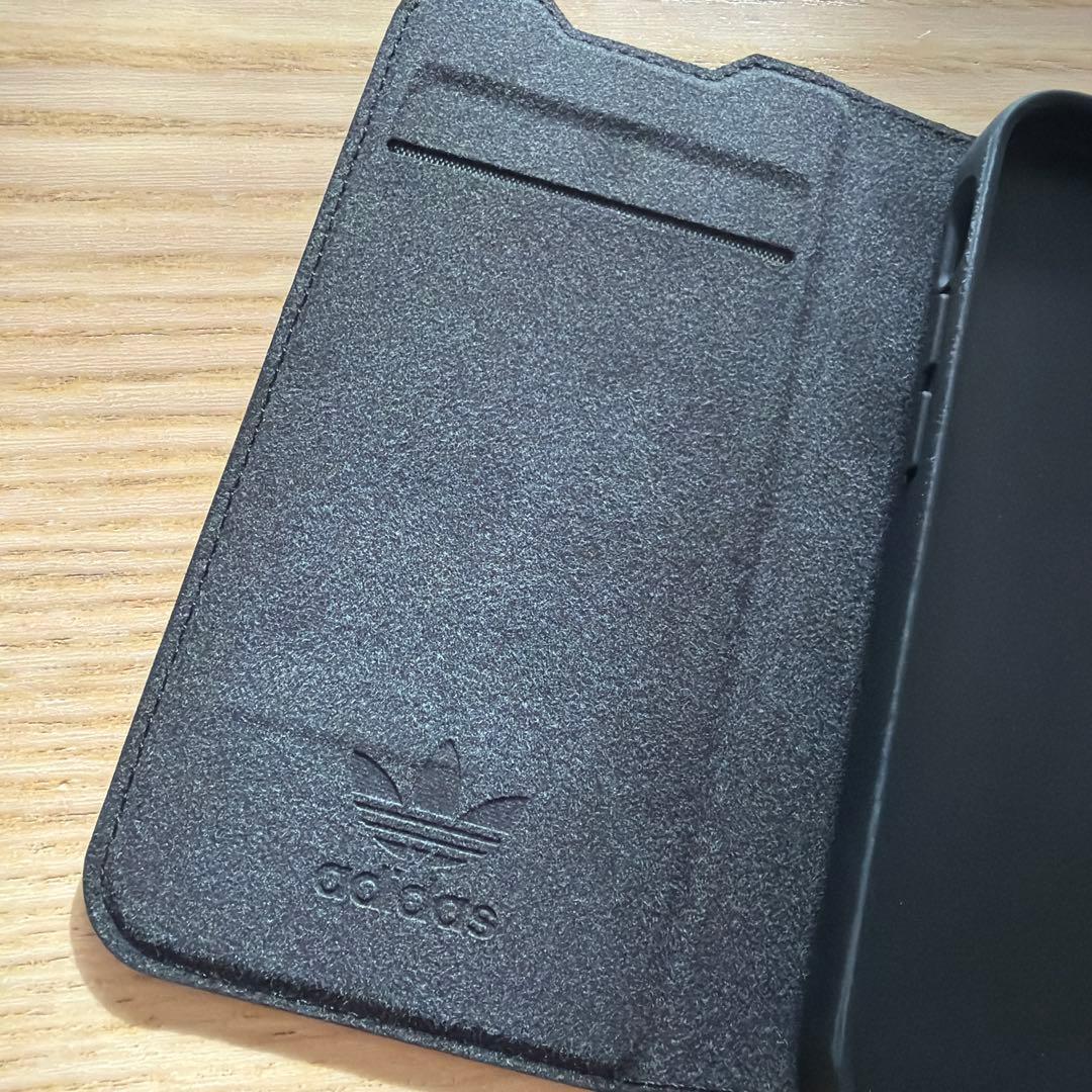adidas アディダス iPhone13mini iPhoneケース 手帳型 - メルカリ