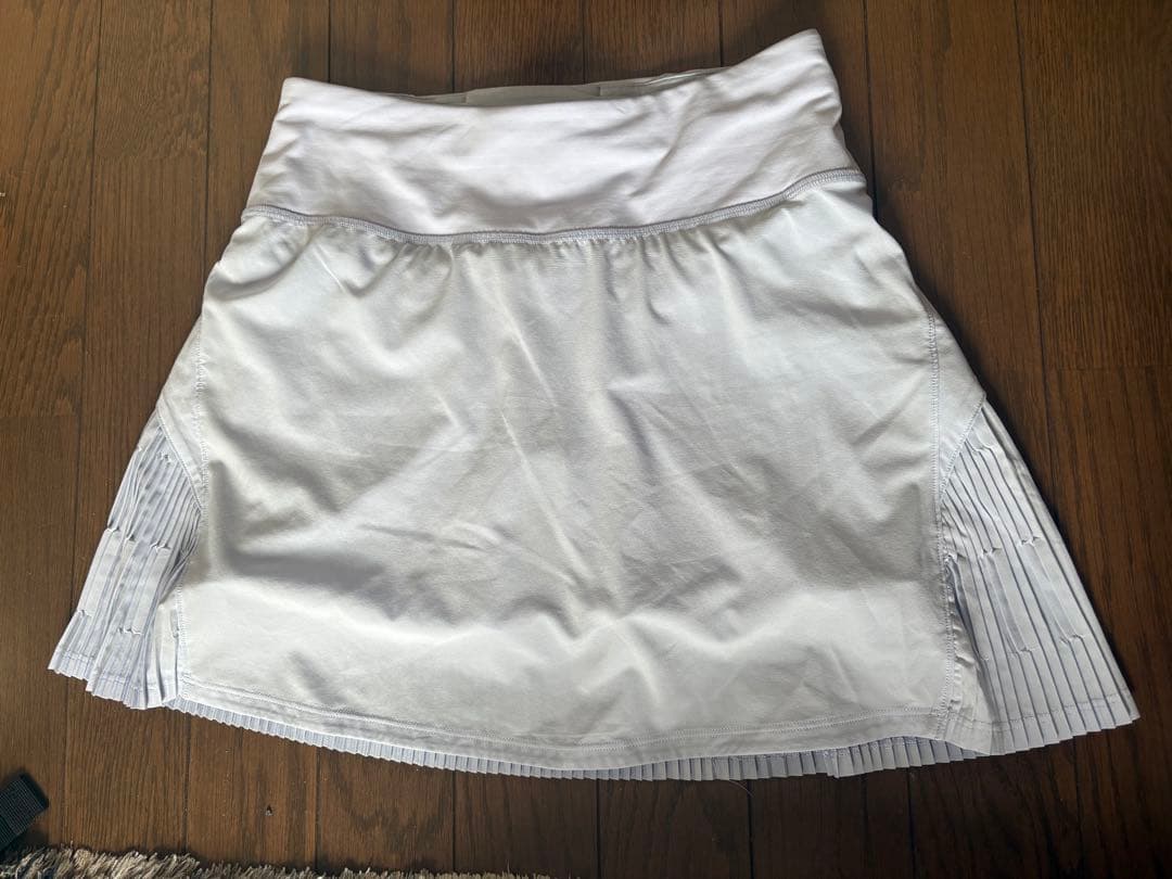 お値下げルルレモンスコート lululemon ルルレモン スコート