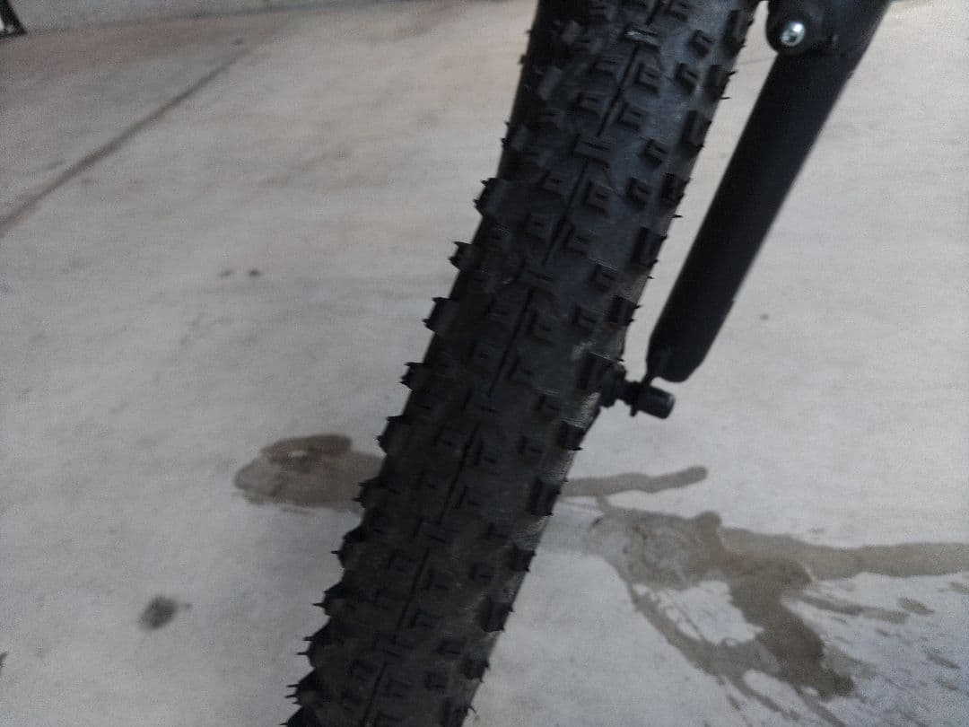 自転車 一年ほど使用 フロントタイヤ交換後半年使用 現状優先