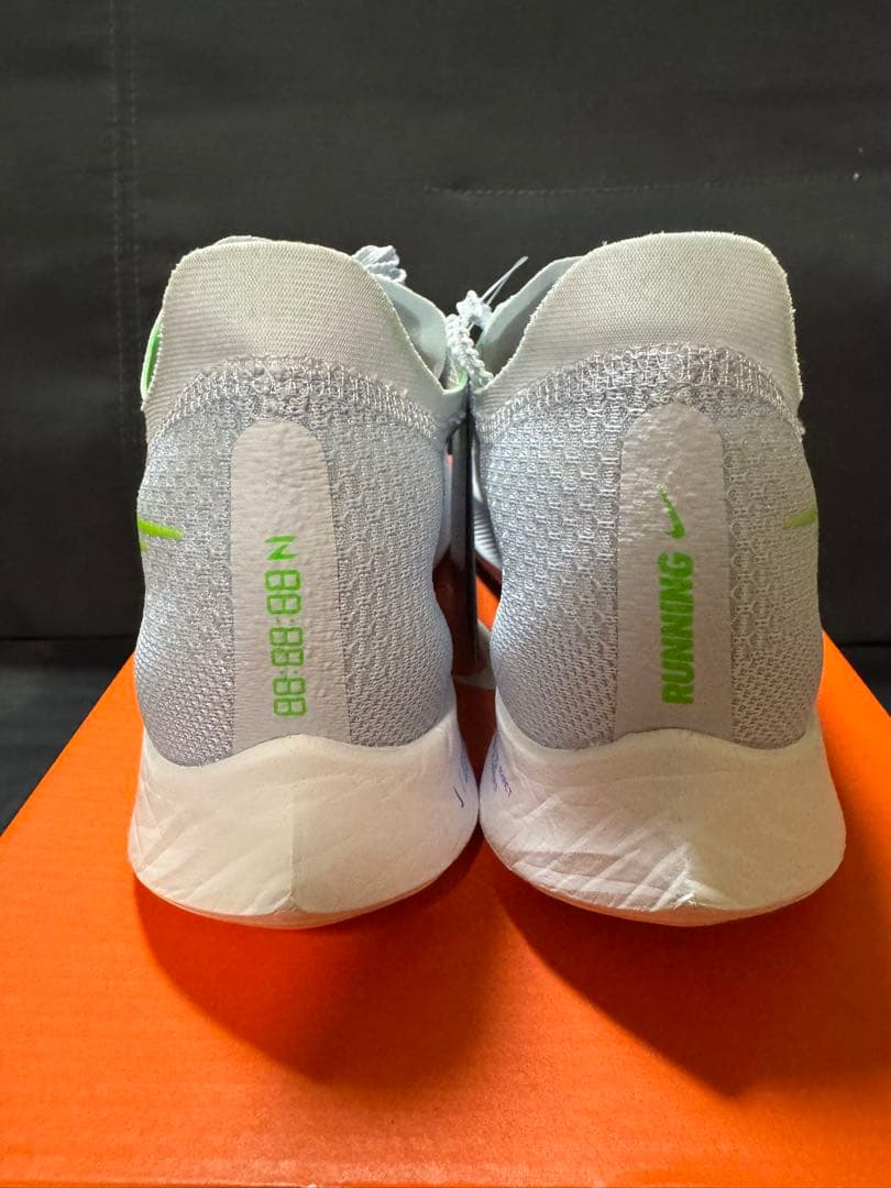 【新品未使用タグ付き】ナイキ ZoomX ストリークフライ【25.5cm】