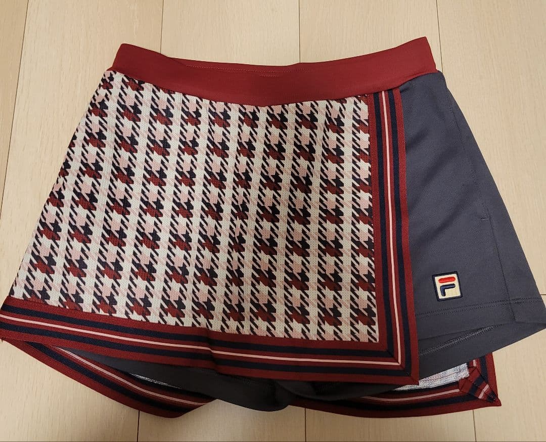 FILA テニスウェア上下セット Mサイズ FILA テニスウェア 上L 下M 楽天