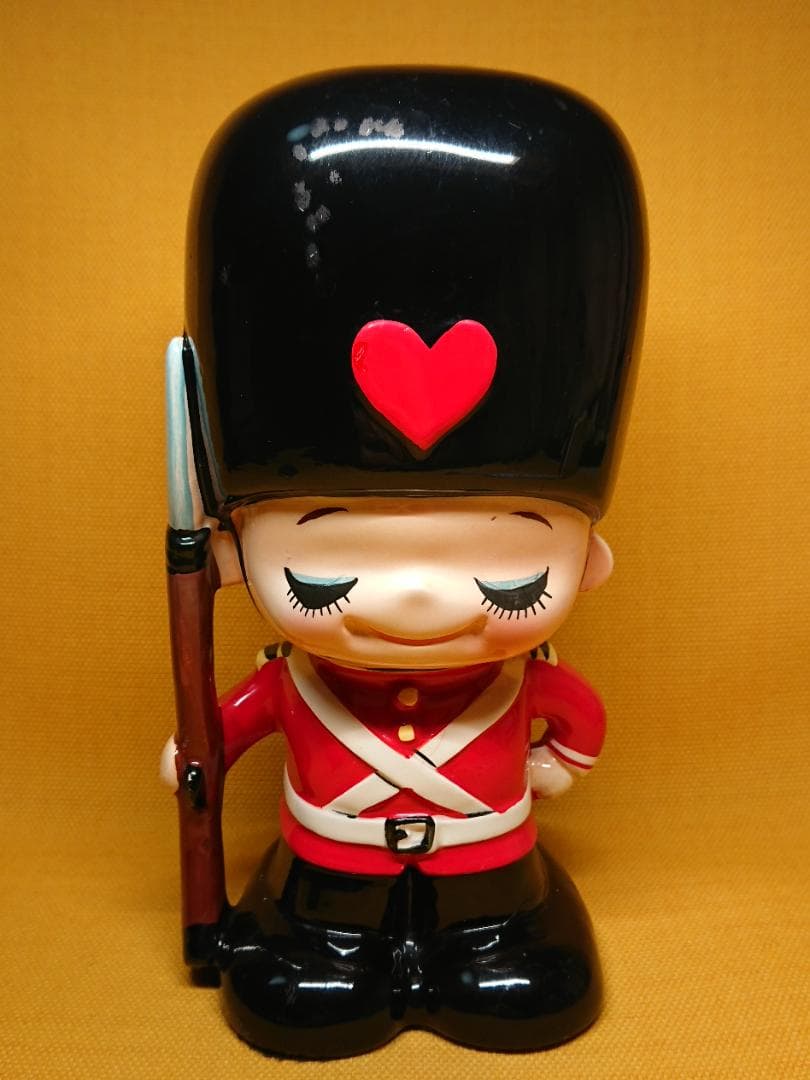 人形　 衛兵　陶器　ルネ　オブジェ　置物　インテリア　工芸品　美術品　A1092 内藤ルネ 陶器人形（兵隊） - 「宝の森」昭和レトロ雑貨、フィギュア