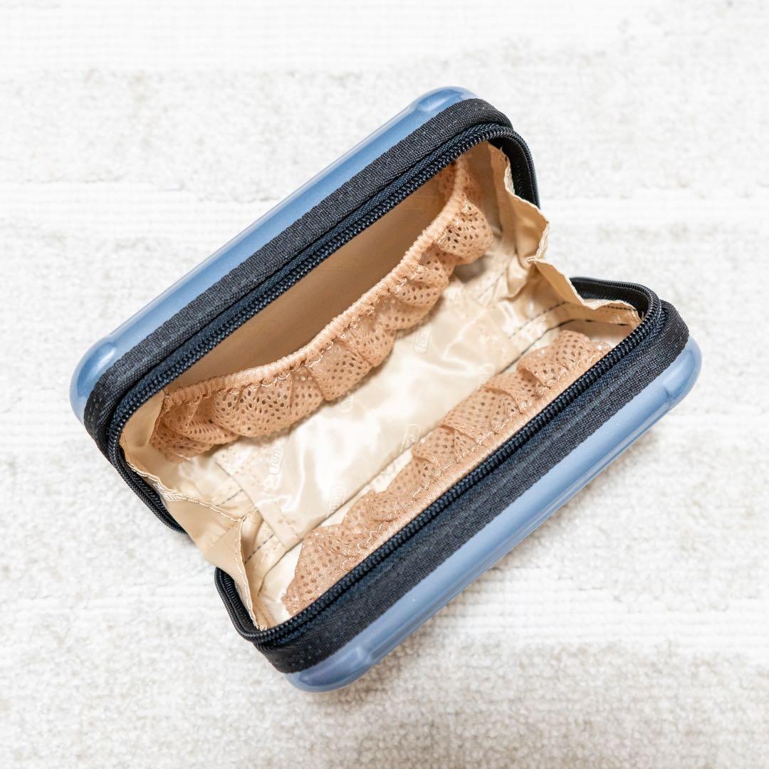 非売品】リモワ タイ航空 アメニティポーチ ファーストクラス スーツ