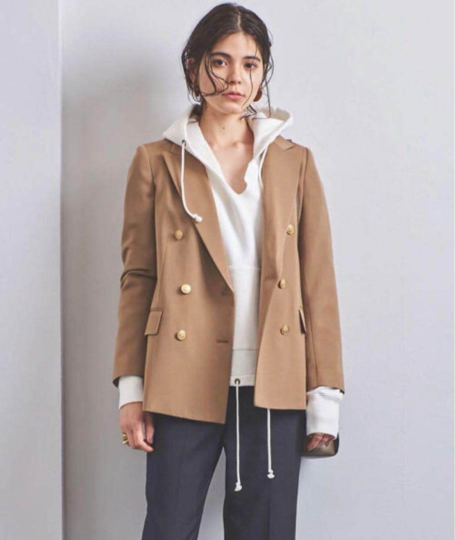 新品未使用☆ユナイテッドアローズ ダブルブレスト 金ボタン ベージュ