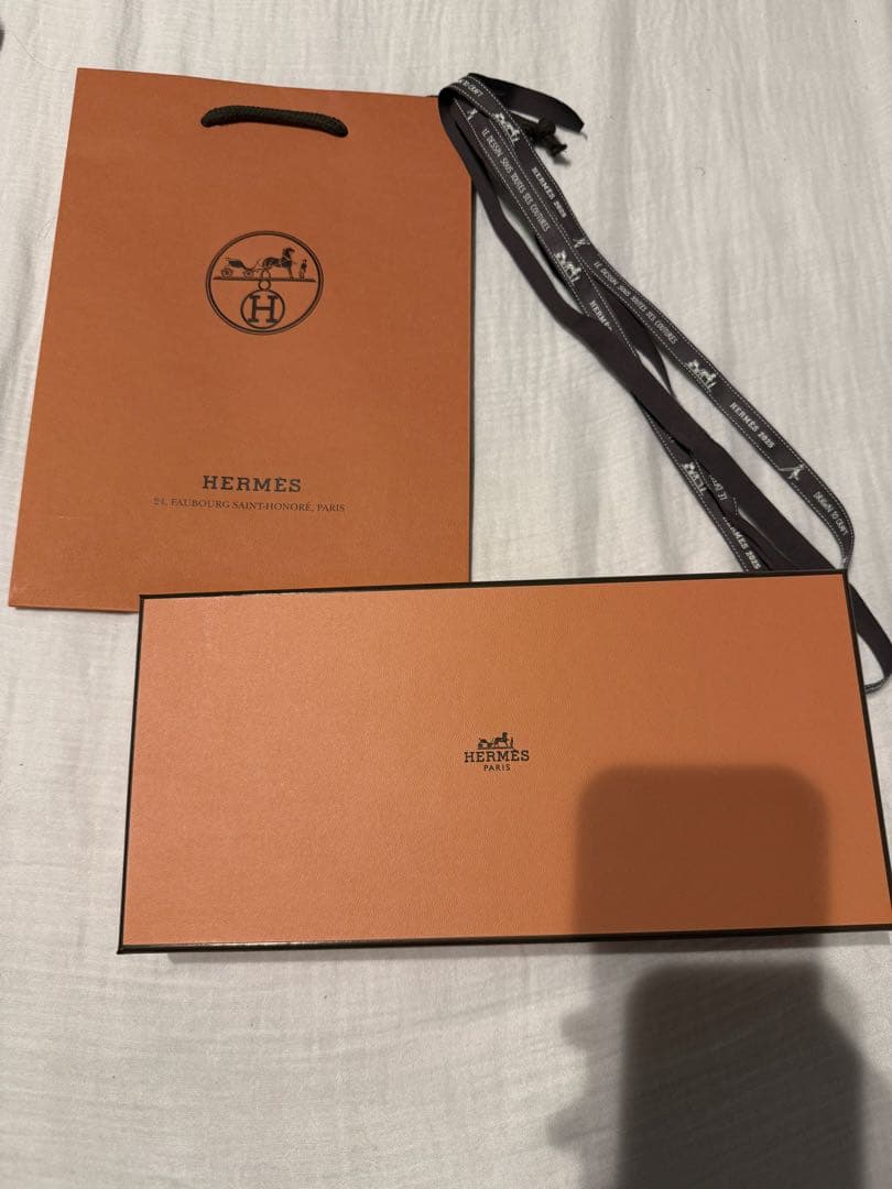 値下げ　新品　HERMES カシミアニットキャップ《Hループ》ショッパーあり