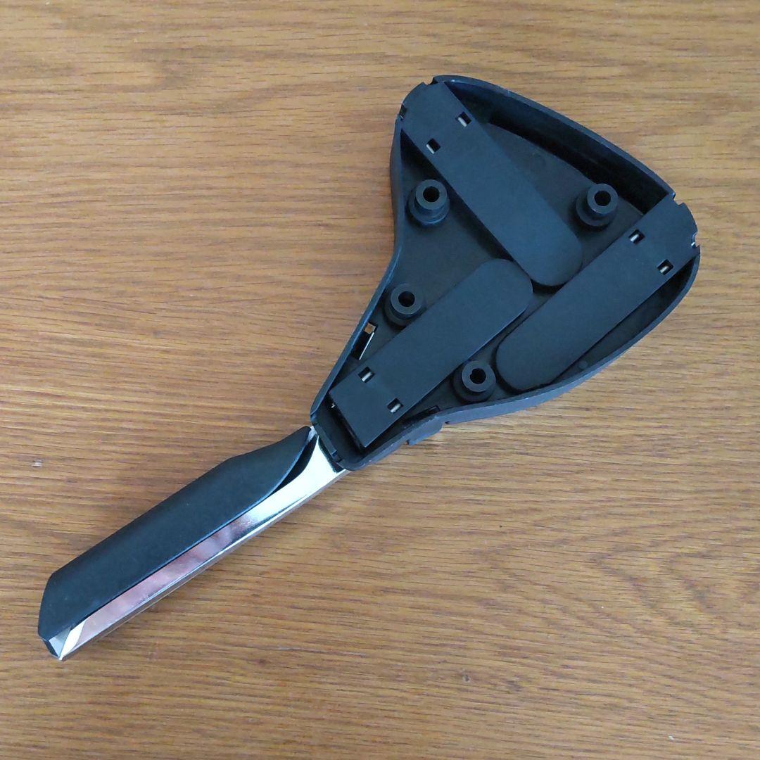 ロビン·レスキューシザー 脱出·救助を目的に開発された携帯救助器具