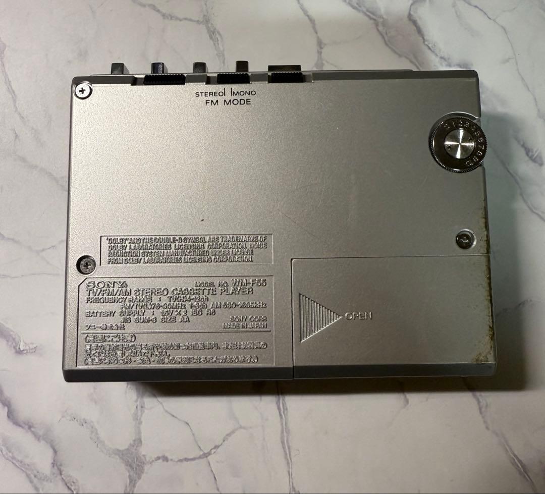 SONY ソニー カセットウォークマンWM−F55 通電確認済 ジャンク 現状