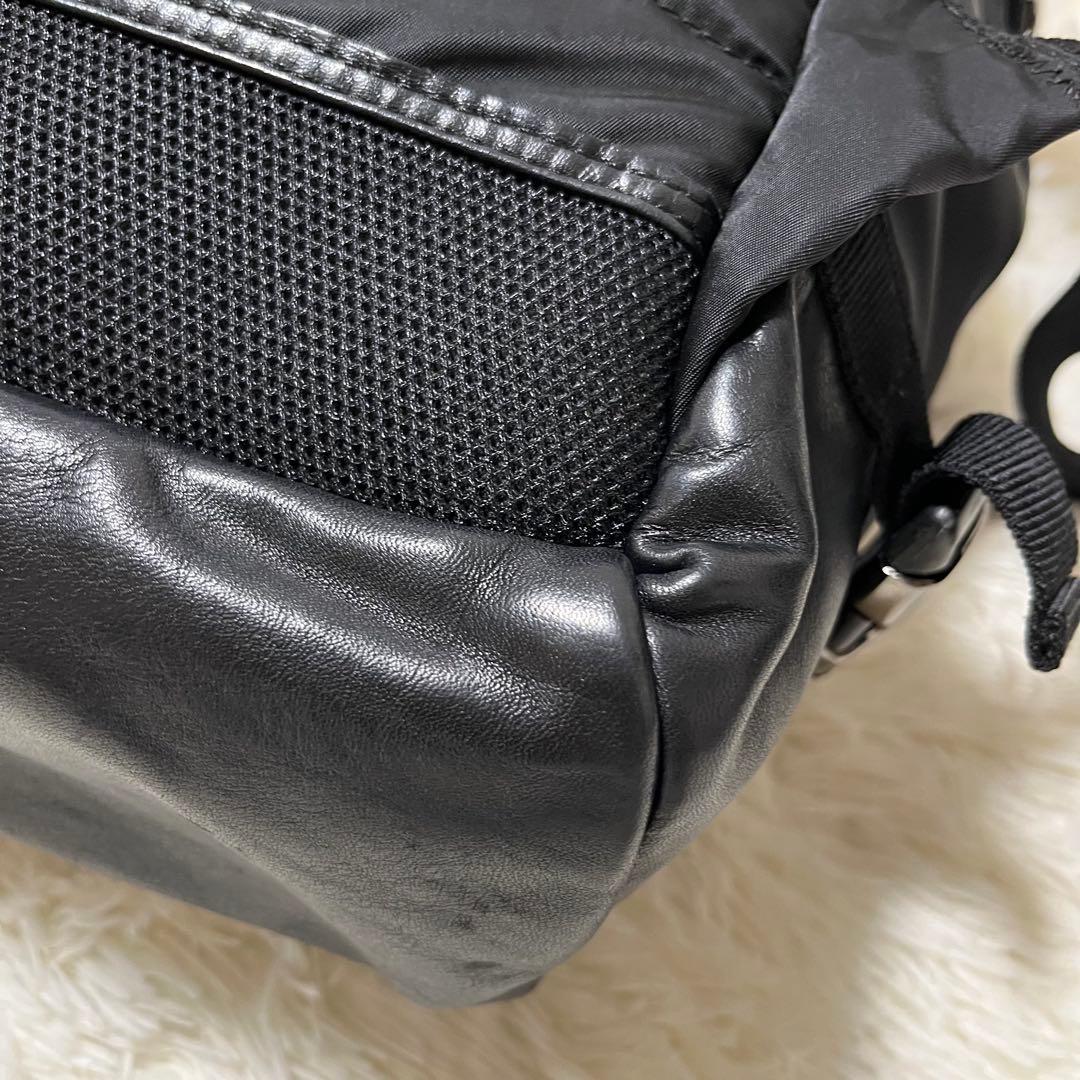 希少美品】モンクレール AMI リュック バックパック ロゴ刺繍 黒