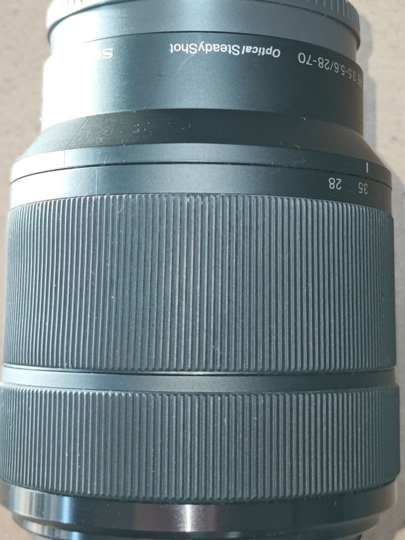 SONY FE 28-70mm F3.5-5.6 OSS　美品