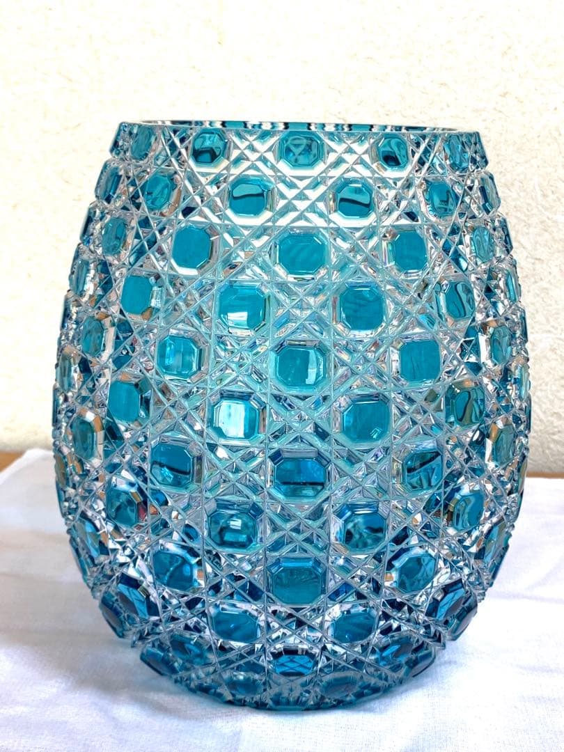 新品未使用】マイセンクリスタル社 色被せ花瓶「ハチドリ」 - メルカリ