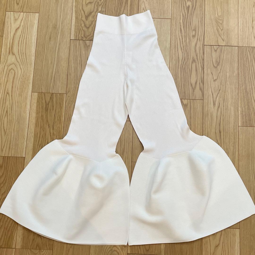 【CFCL】ベルボトムパンツ《size3》新品未使用 ホワイト 人気商品