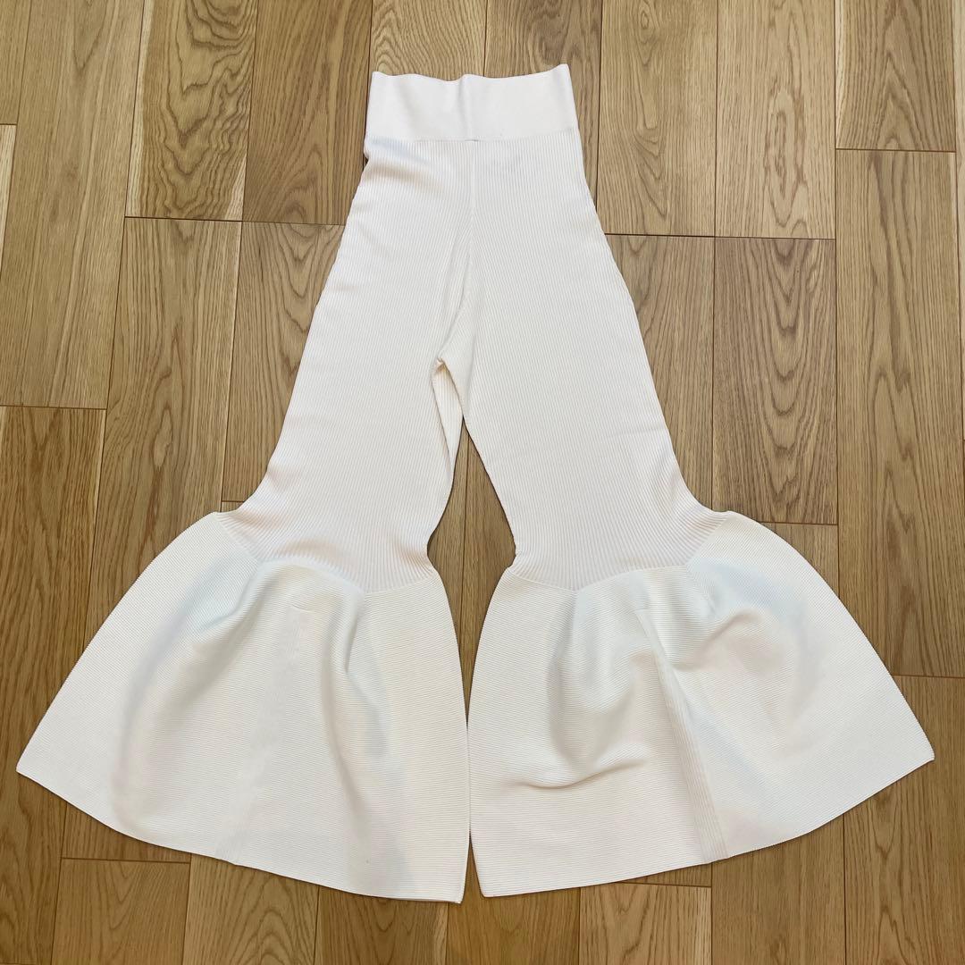 【CFCL】ベルボトムパンツ《size3》新品未使用 ホワイト 人気商品