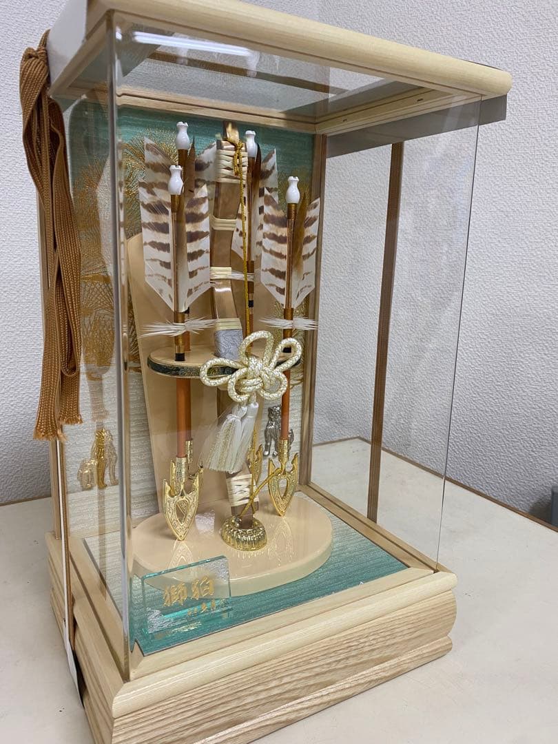 東京　久月　破魔弓　１０号・サイズ　間口約２３×奥行約１８×高さ約３７㎝