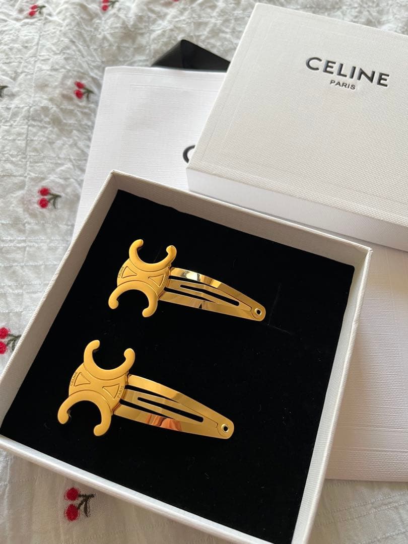 CELINE ゴールドヘアピン -2