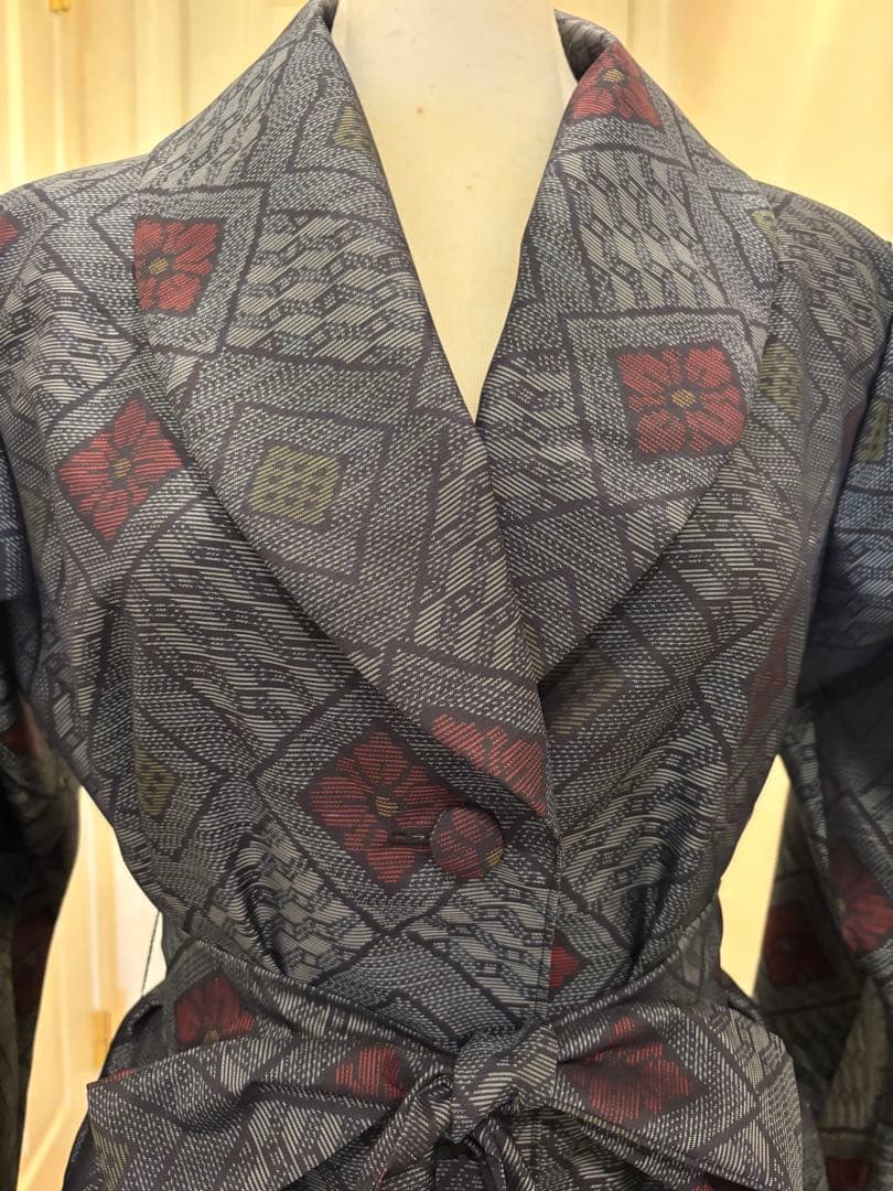 161 着物リメイク 正絹 本場大島紬 花菱文 ロングコート ウエスト