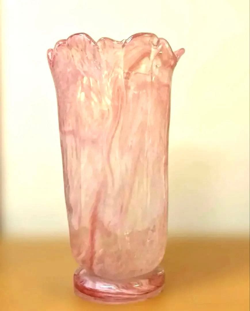 IWATA GLASS 昭和レトロ花瓶岩田ガラス 台座付きピンク花型 ビンテージ