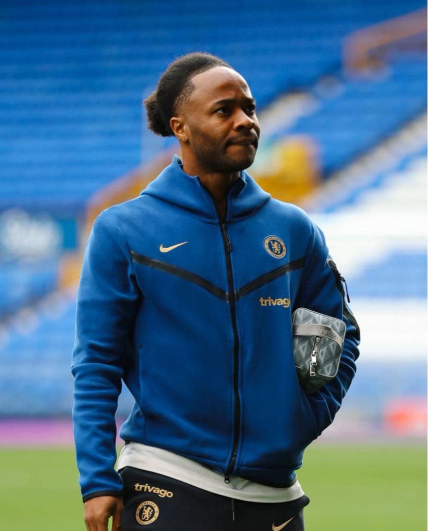 カ*イ様 ナイキ テックフリース チェルシー 上のみ海外限定 胸