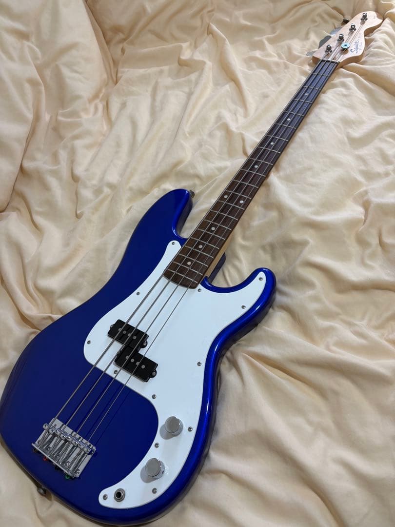 ベース Squier by Fender Affinity Series P-Bass Amazon.com: Squier Affinity Series Precision Bass Pack, 3-Color