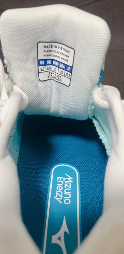 Mizuno バドミントンシューズ 23.5cm ホワイト/ブルー/ピンク