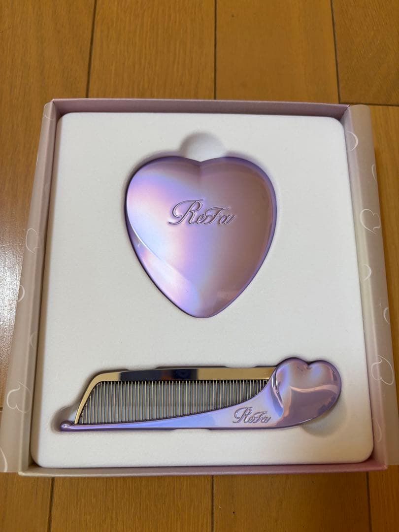 ReFa Club Aira ハート型ミラー＆コームセット ReFaのハートデザインアイテムを愛するファンの皆様に向けたファン
