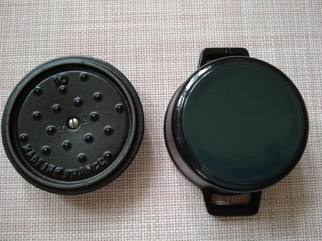 Staub ピコ・ココット 10cm 3個とスタンドのセット