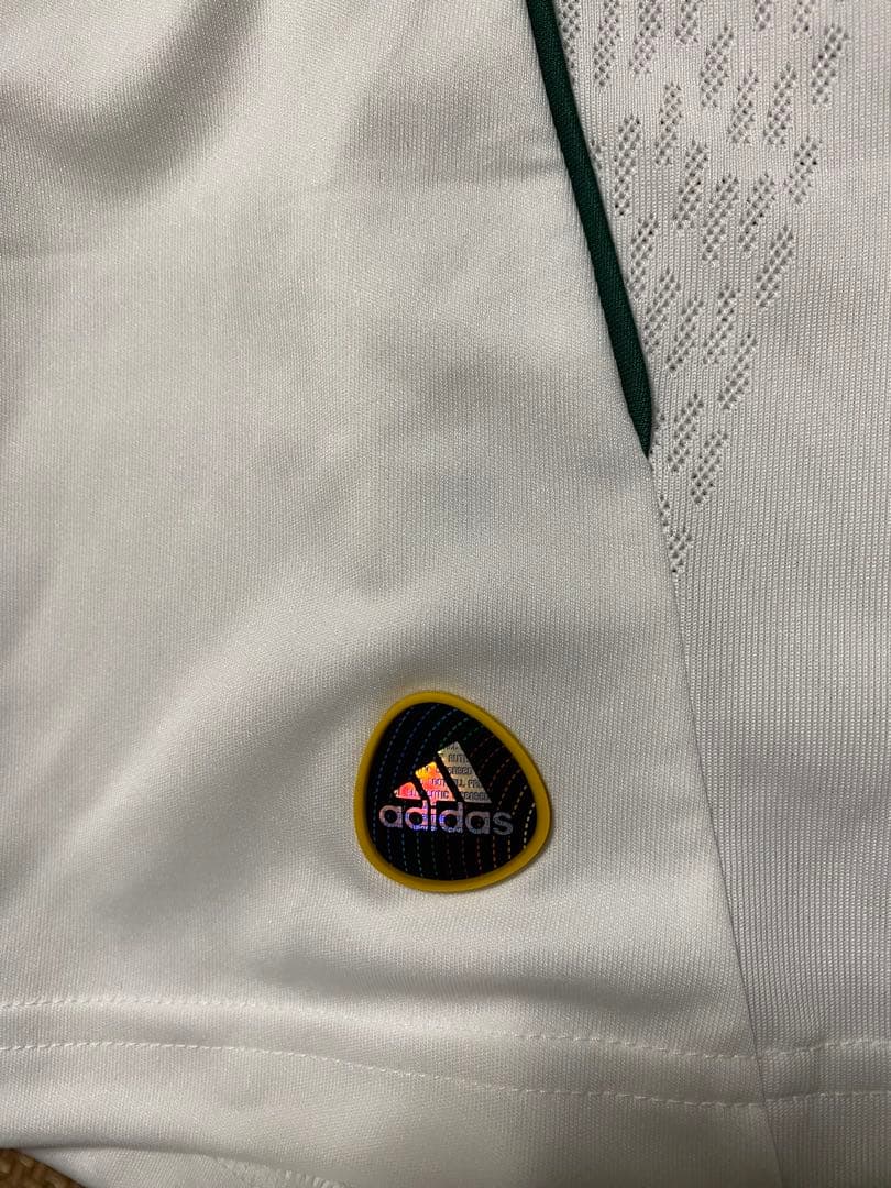 長谷部誠 直筆サイン入りヴォルフスブルクユニフォーム 直筆サイン