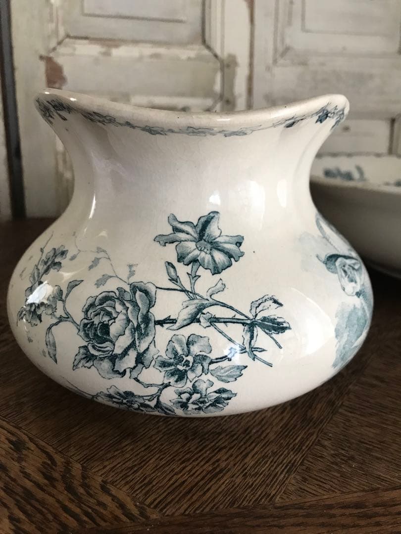 希少1960年代内藤ルネDesigお花を持ったちびっこ天使【外箱あり】